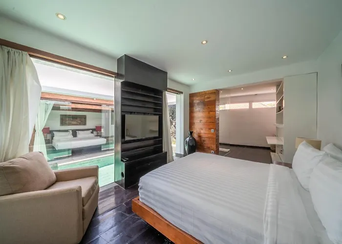 Tykhe - Modern Balinese 4br Pool In Villa Seminyak (Bali)