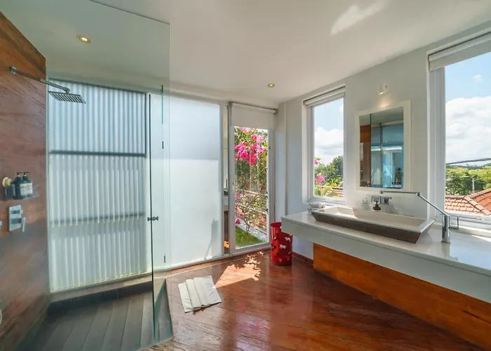 Villa Tykhe - Modern Balinese 4br Pool In